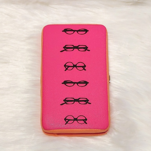 Merona Handbags - Merona Wallet Frame Clutch